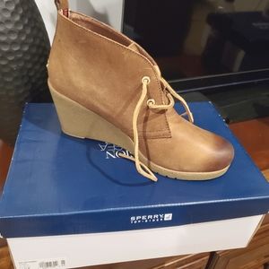 Wedge Sperry boots